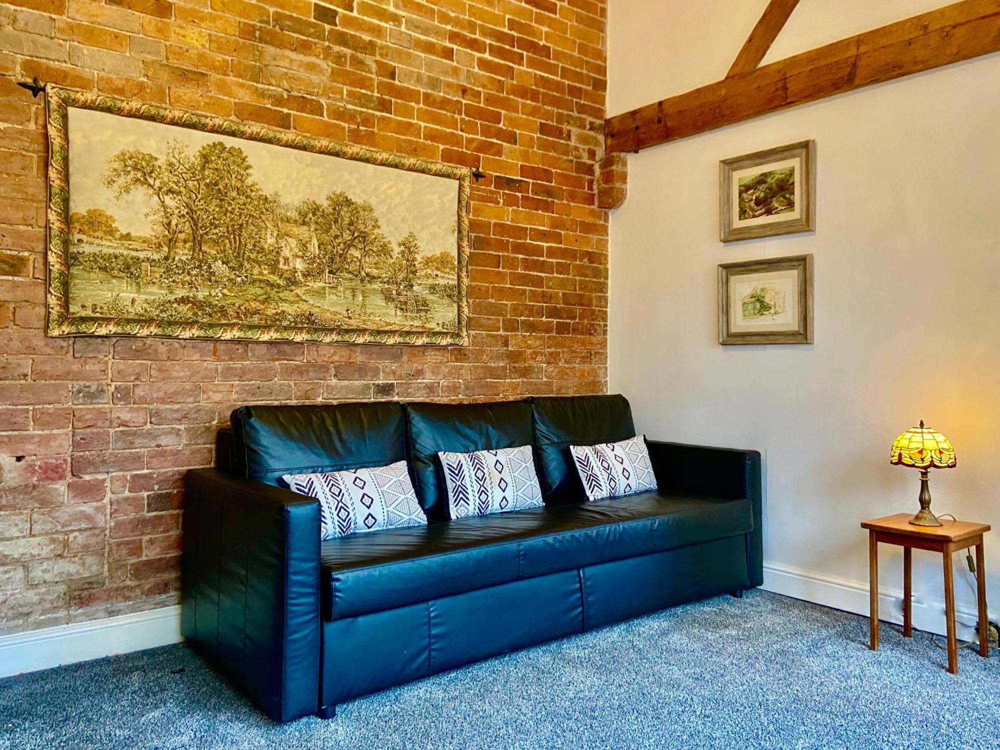Villa Squirrel Barn Milwich Exterior foto